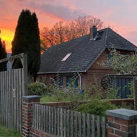 Huus Utspann Mit Terrasse - 23 Km Vor Hamburg - Apartmán *