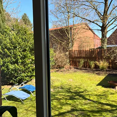 Huus Utspann Mit Terrasse - 23 Km Vor Hamburg - Apartmán *
